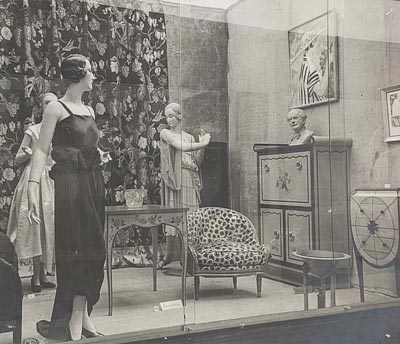 - Room from the exhibition Décor de la vie en 1900-1925 at the Musée des Arts Décoratifs, 1937 <br>© Les Arts Décoratifs, Paris