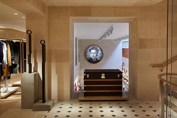 Louis Vuitton Place Vendme Store - Escalier menant au 1er tage