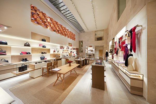Louis Vuitton Place Vendme Store - Rez-de-chausse - Maroquinerie, accessoires,  textiles et parfums