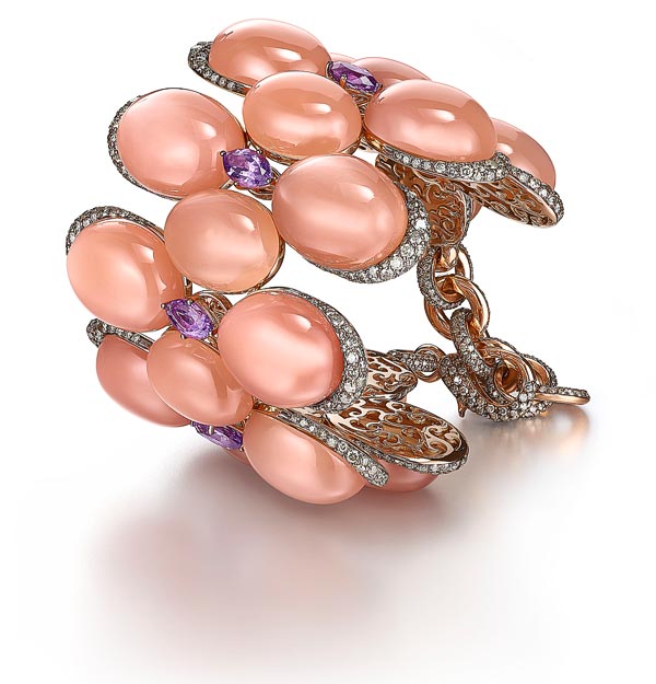 Melody of Colours de Grisogono bracelet  Bracelet in 18K pink gold set with 997 brown diamonds (10.93 Ct),19 moonstones (308.25 Ct) and 6 navette-cut amethysts (6.00 Ct).