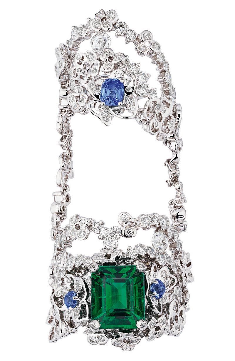 Dior - Bague double  Dentelle Velours  meraude : or blanc 750/1000e, diamants, meraude et spinelles bleus  Rf. : JINT93046