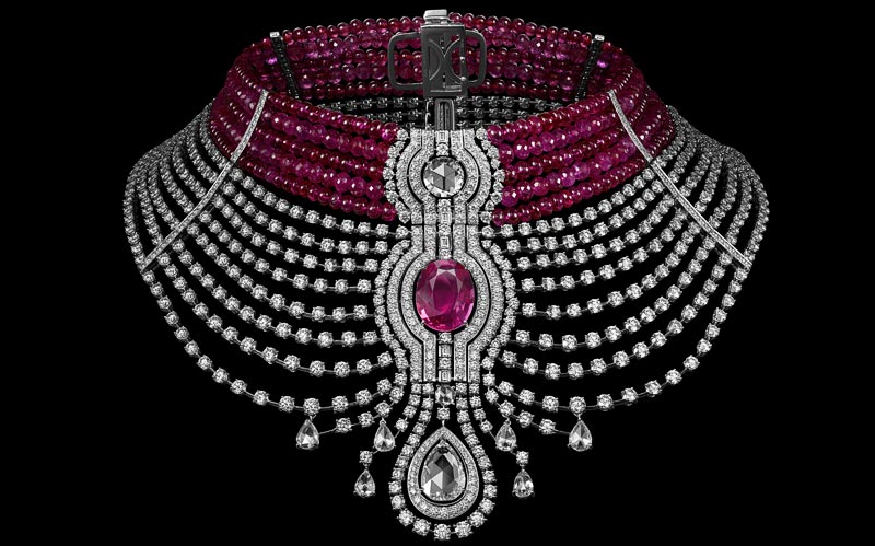 Cartier Reine Makéda necklace with the 