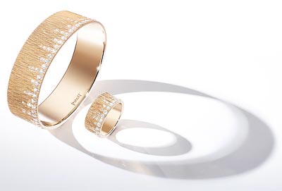 Extremely Piaget bangle  Dcor Palace  in 18K pink gold set with 72 brilliant-cut diamonds (approx. 2.79 cts). Ref.:G36LB200 - Extremely Piaget ring  Dcor Palace  in 18K pink gold set with 54 brilliant-cut diamonds (approx. 1 ct). Ref.:G34L5C00