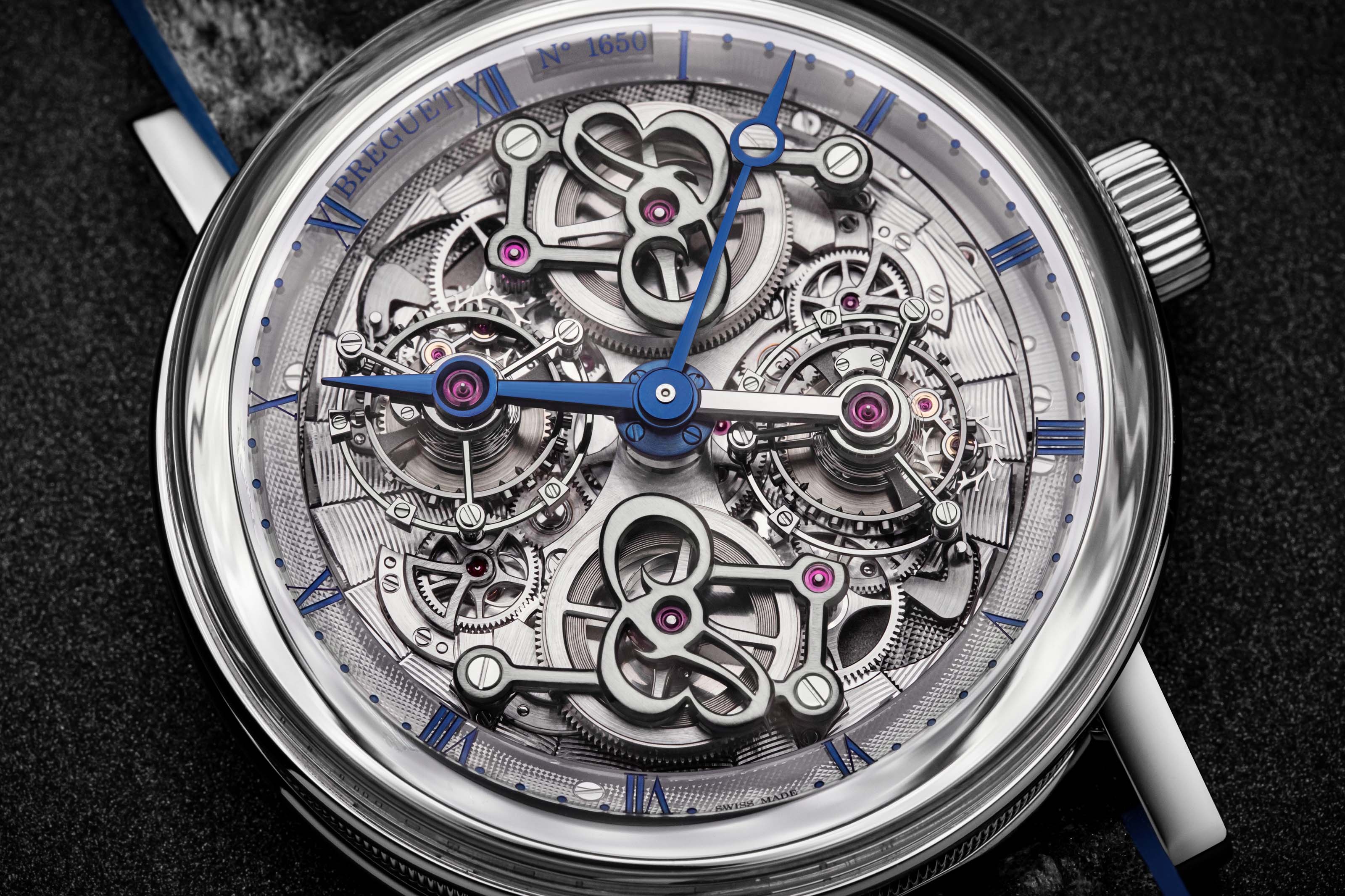 La Cote des Montres : La montre Breguet Classique Double Tourbillon 5345  Quai de l'Horloge - Virtuosité mécanique et maestria esthétique