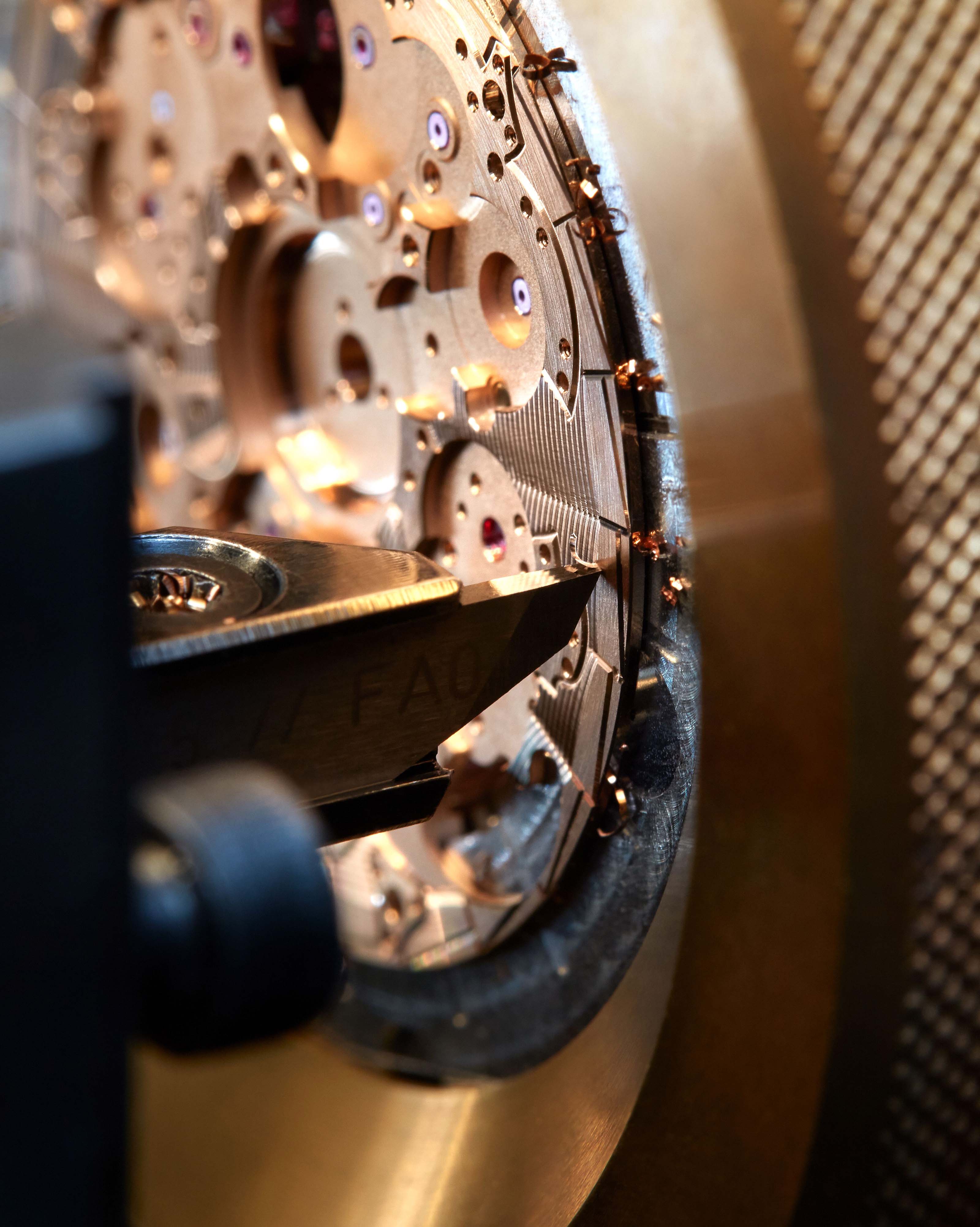 La Cote des Montres : La montre Breguet Classique Double Tourbillon 5345  Quai de l'Horloge - Virtuosité mécanique et maestria esthétique