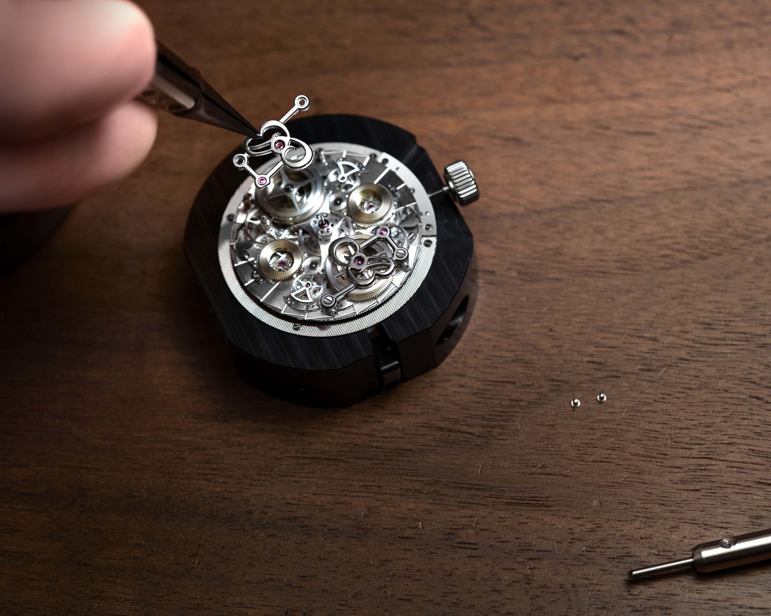 La Cote des Montres : La montre Breguet Classique Double Tourbillon 5345  Quai de l'Horloge - Virtuosité mécanique et maestria esthétique