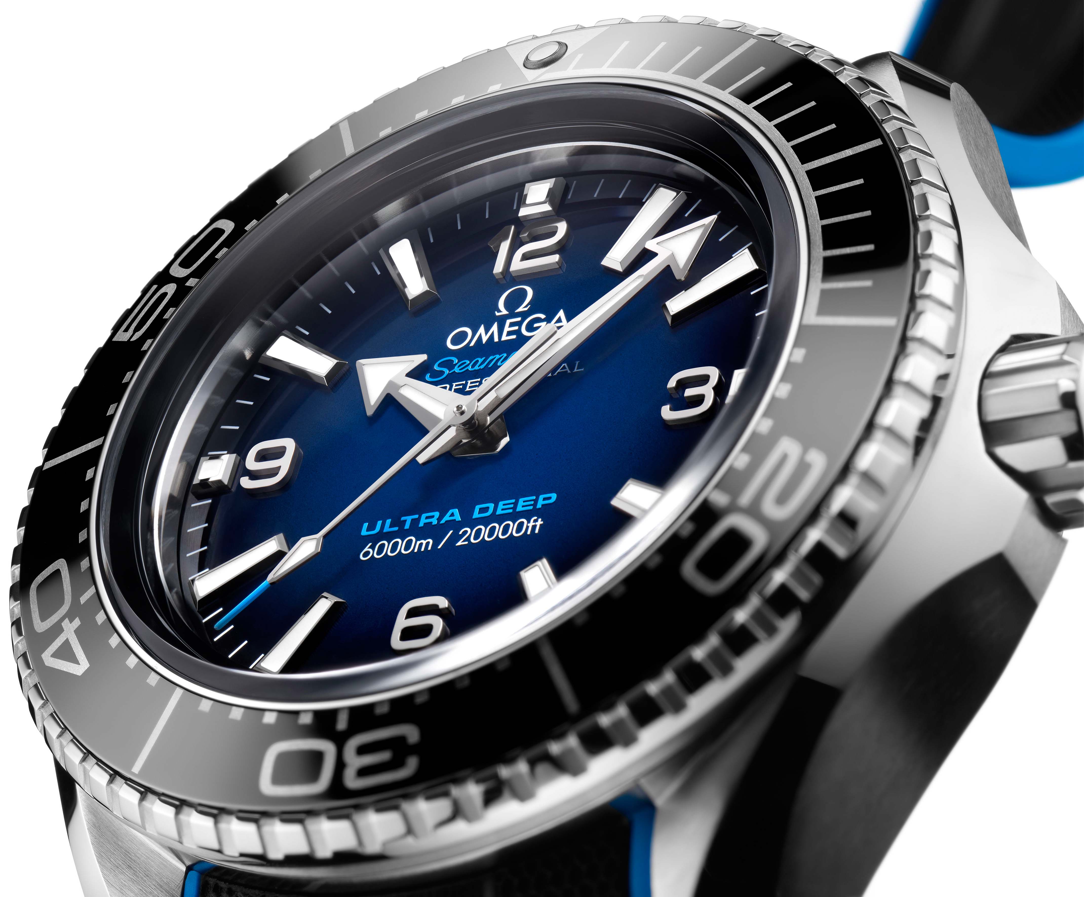 La Cote des Montres : La montre Omega Seamaster Planet Ocean Ultra Deep -  L'héritage des montres de plongée Omega s'incarne de la plus belle des  manières