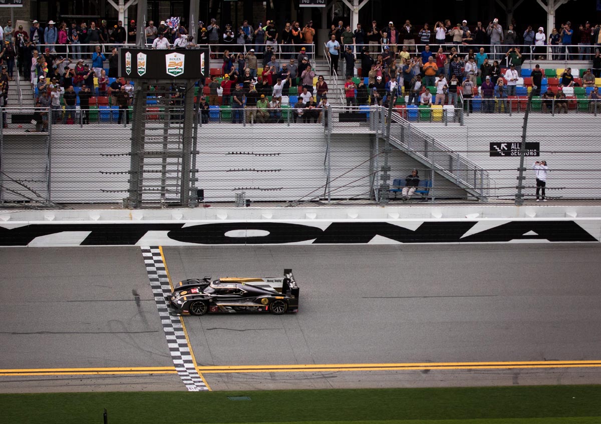 La Cote des Montres: No. 5 Mustang Sampling Racing Cadillac