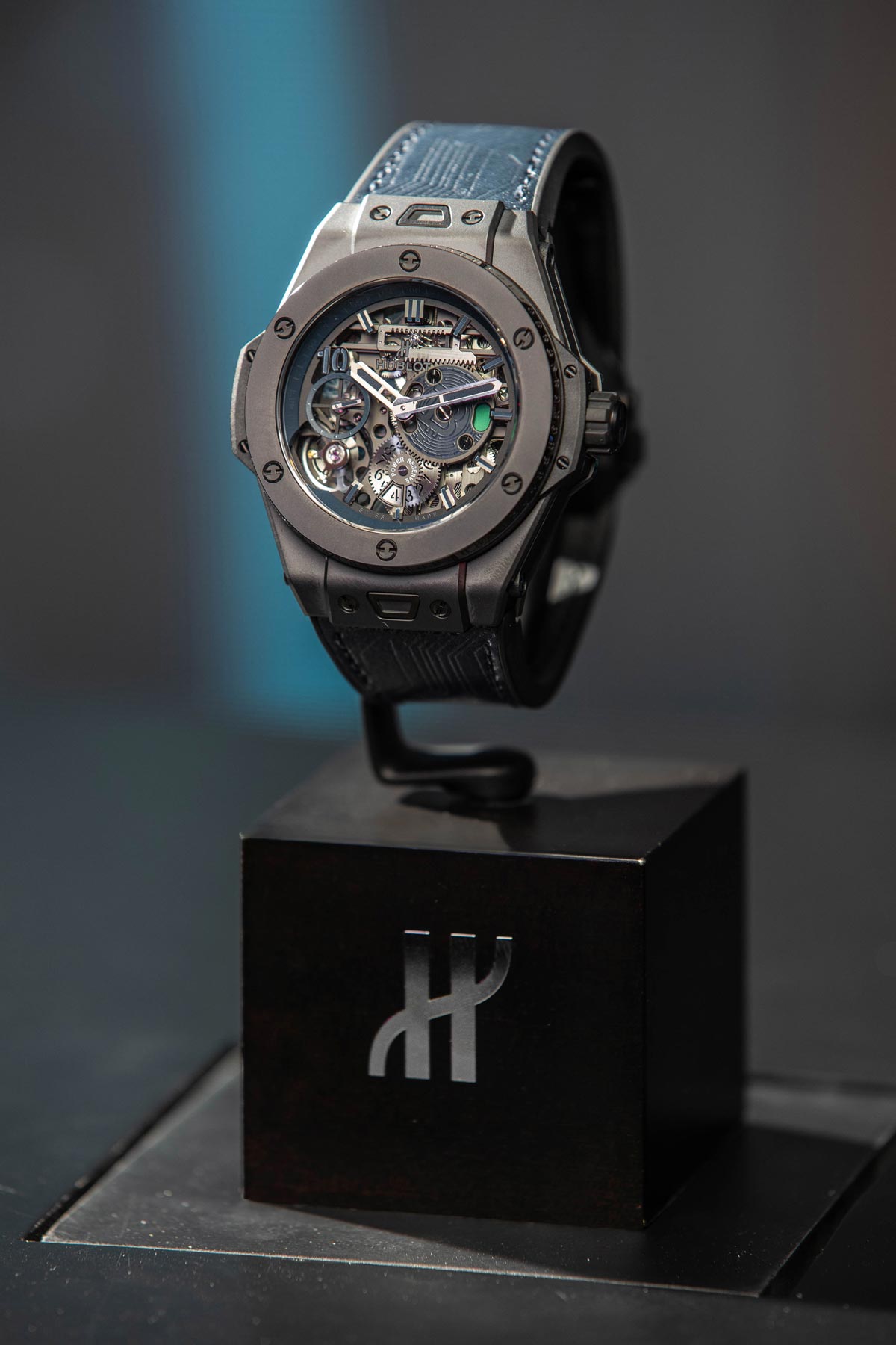 La Cote des Montres : Hublot célèbre les dix ans de la création du Bitcoin  en lançant la montre Big Bang Meca-10 P2P - Une édition limitée qui ne peut  être achetée